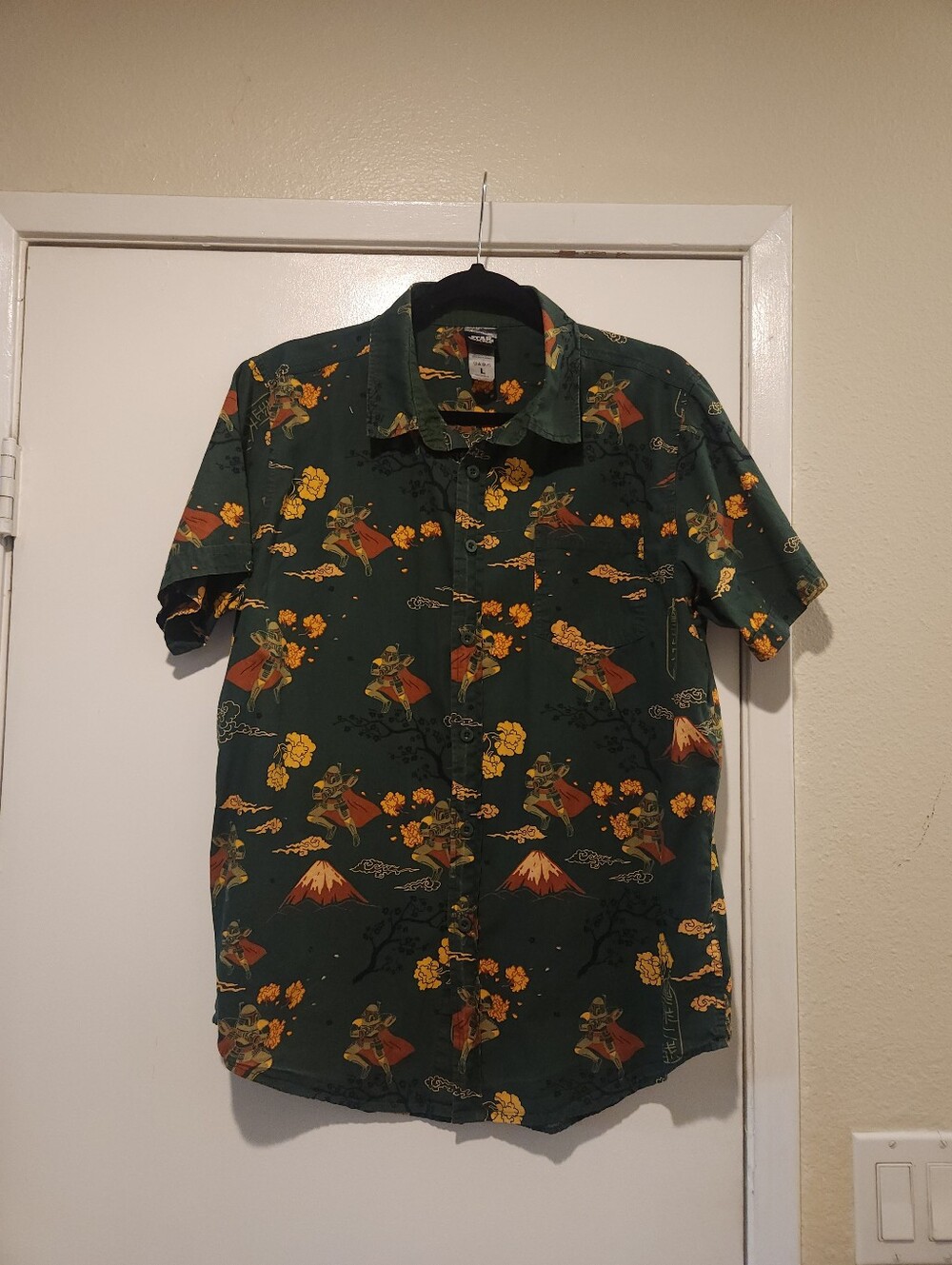 Men's Green Floral & Graphic Short-Sleeve Button-Up Shirt